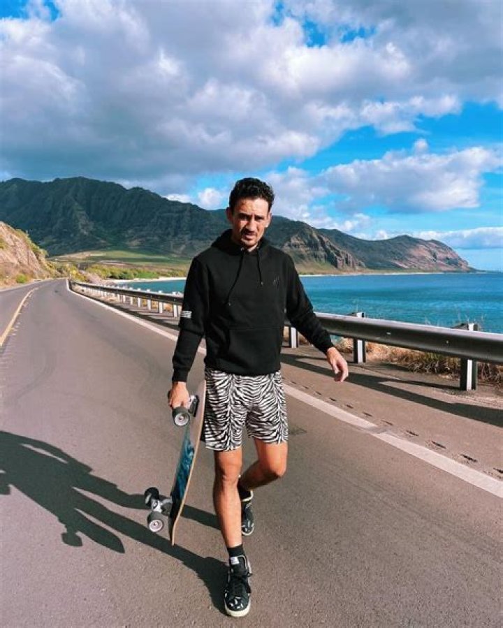 Kaimana Pa’aluhi Height, Weight, Net Worth, Age, Birthday, Wikipedia, Who, Instagram, Biography